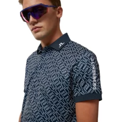 J.Lindeberg Tour Tech Print Golf Shirt GMJT07067 -Golf Bags shop GMJT07067 A032 006 Web 150dpi PhotoRoom