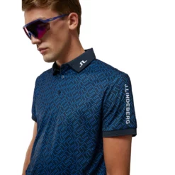 J.Lindeberg Tour Tech Print Golf Shirt GMJT07067 -Golf Bags shop GMJT07067 O459 006 Web 150dpi PhotoRoom